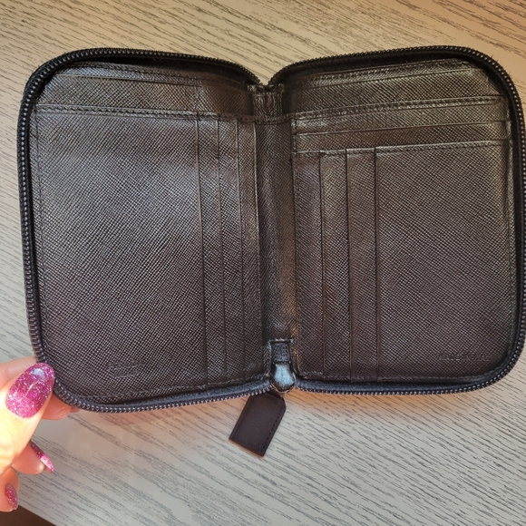 Authentic Prada Tessuto Nylon Zip Wallet - Picture 11 of 16